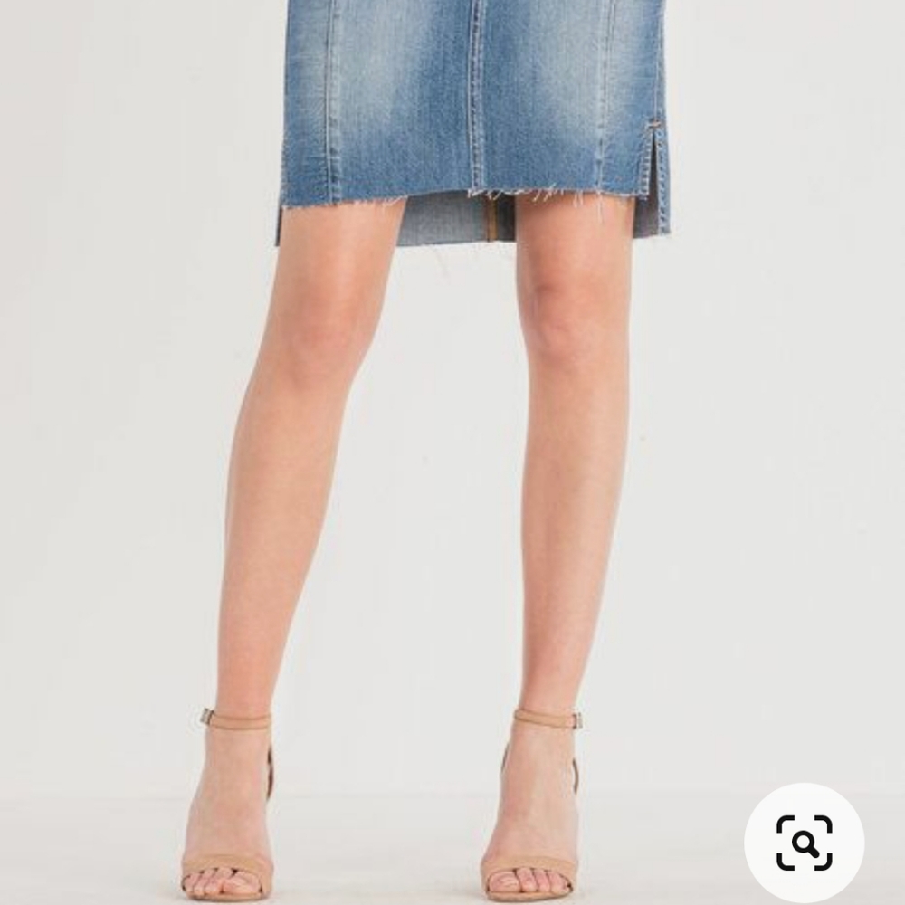 🎉Fall Fashion, HP🎉Vintage denim pencil fit skirt - Picture 9 of 9